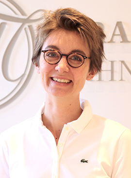 Dr. Nele Kreycy Dr. Nele Kreycy